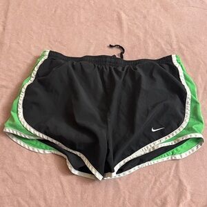 USED Nike Women's Black and Green Athletic Shorts - Size S